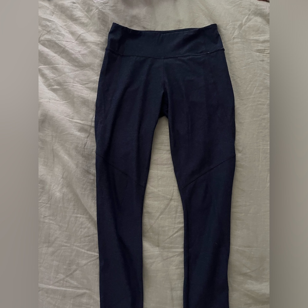 Outdoor Voices leggings in navy size small